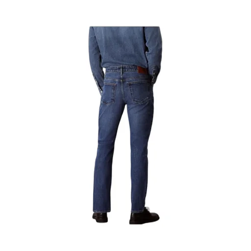 Straight Jeans