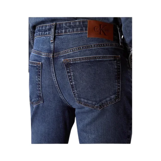 Straight Jeans