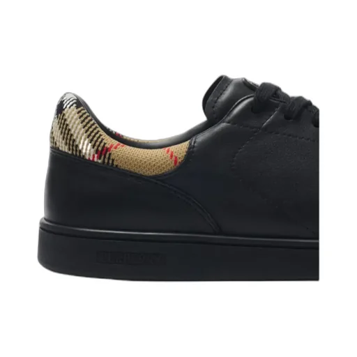 Burberry Set Checked Lace-Up Sneakers