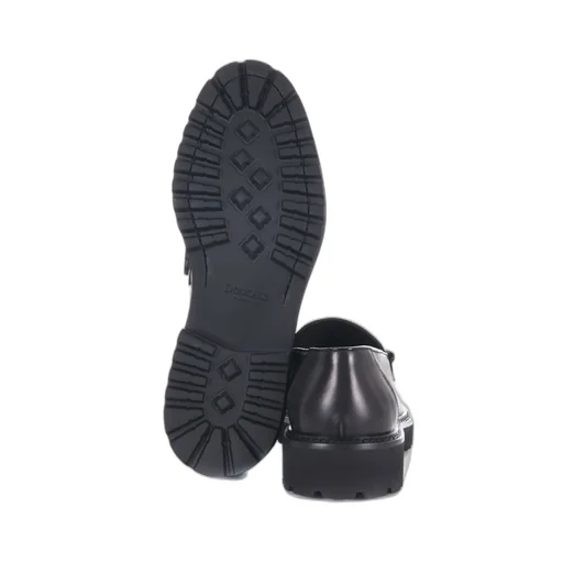 Doucal's Penny Slit Loafers