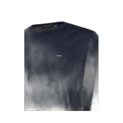 Long-Sleeved Knitwear