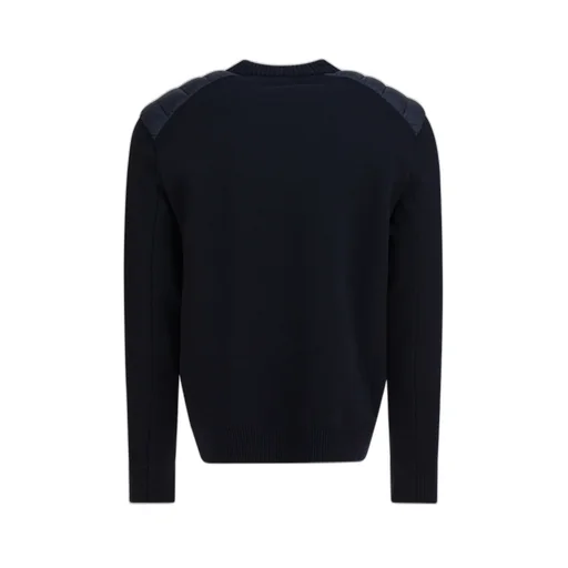 Long-Sleeved Knitwear