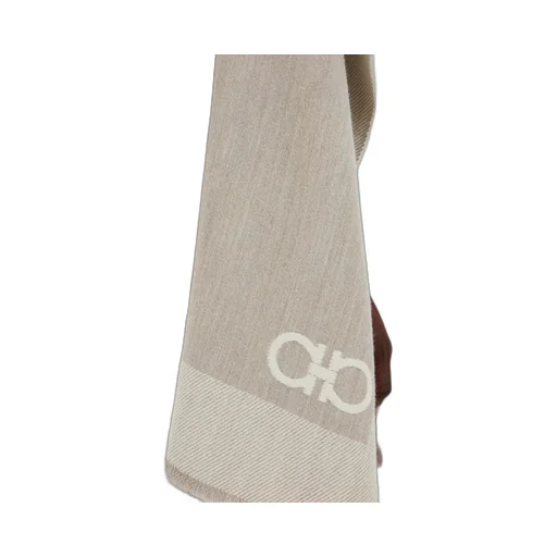 Cape Jacquard