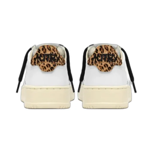 Autry Medalist Low-Top Sneakers