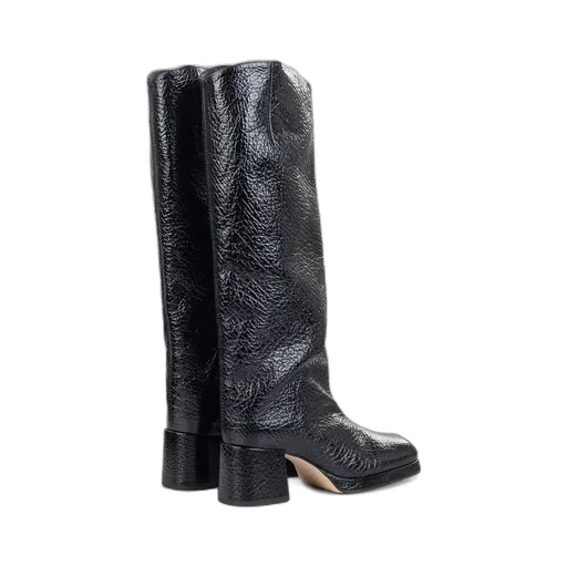 Round-Toed Boots