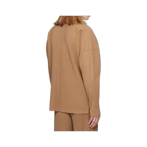 Long-Sleeved Shirt