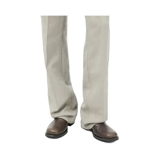 Straigh-Leg Jeans