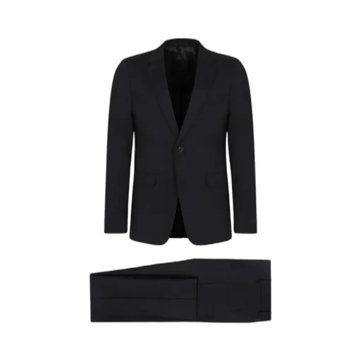 Long-Sleeved Suit