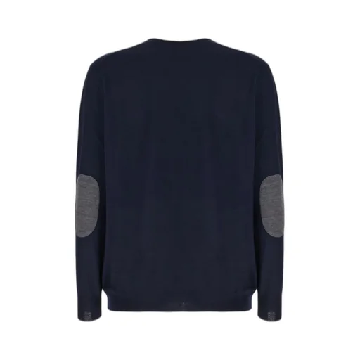 Long-Sleeved Pullover