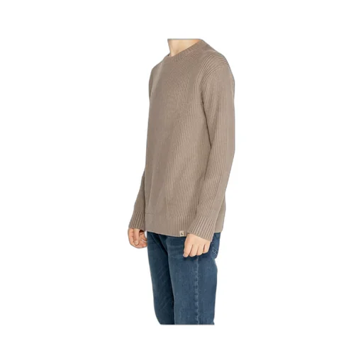 Long-Sleeved Knitted Pullover