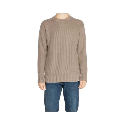 Long-Sleeved Knitted Pullover