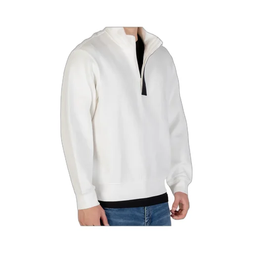 Long-Sleeved Sweatshirt