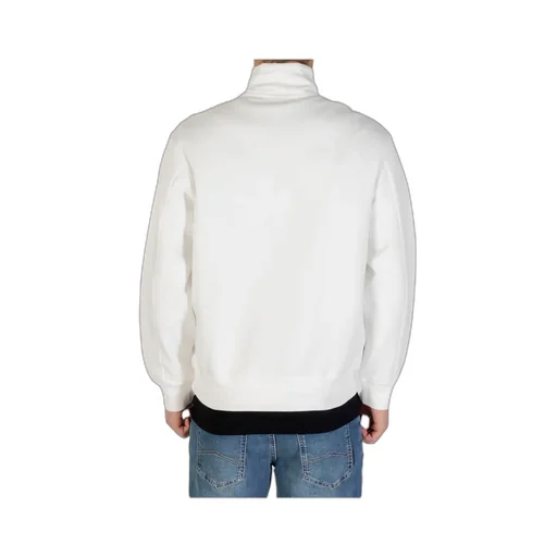 Long-Sleeved Sweatshirt