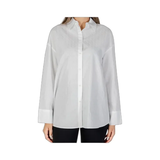 Collared Long-Sleeved Shirt