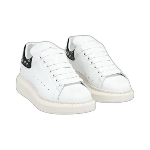 Oversized Sneaker In White/Black/Silver