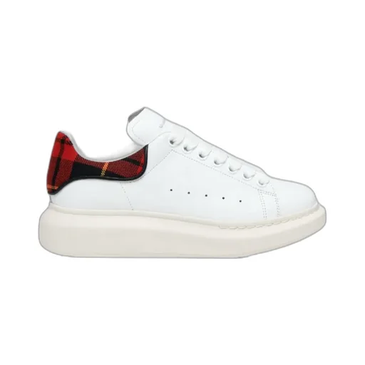 Oversized Sneaker In White/Red