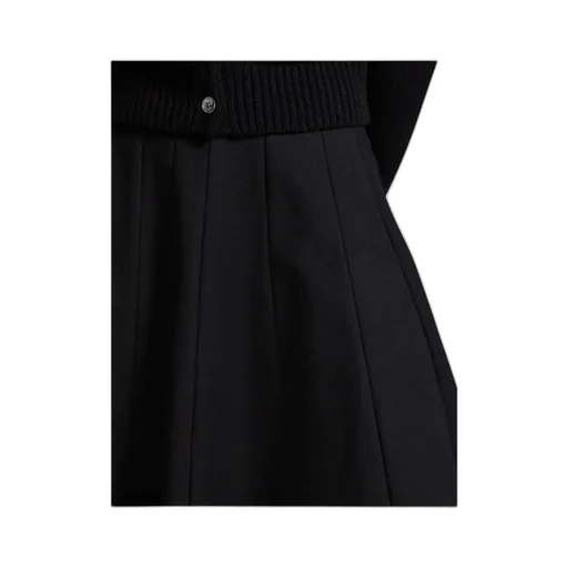 Pleated Concelaled-Fastening Skirt