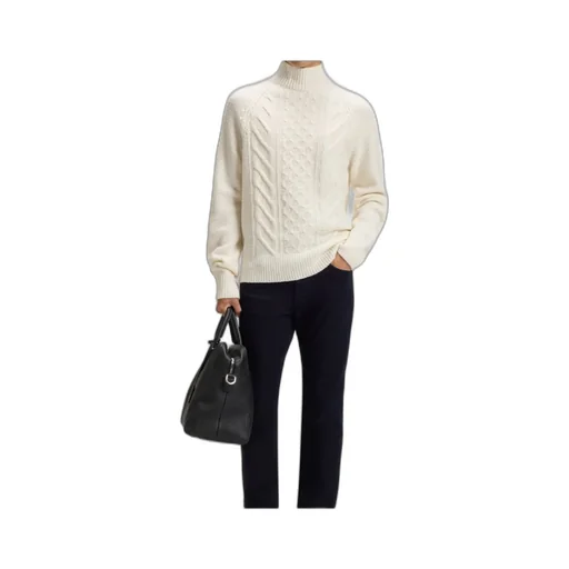 High-Necked Long-Sleeved Sweater