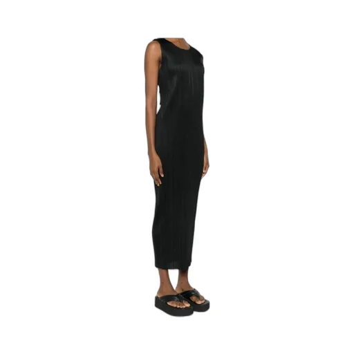 Round Neck Dress