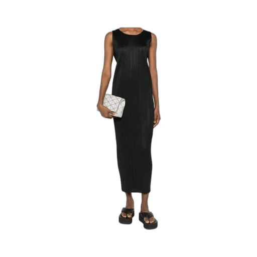 Round Neck Dress