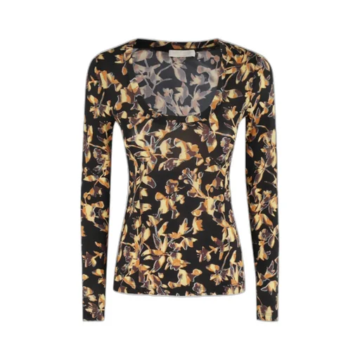 Long-Sleeved T-Shirt