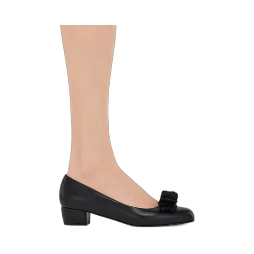 Vara Block Heel Pump