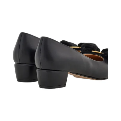 Vara Block Heel Pump