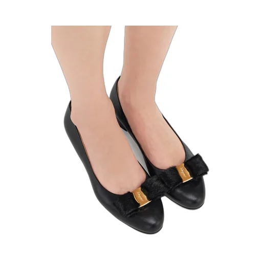Vara Block Heel Pump