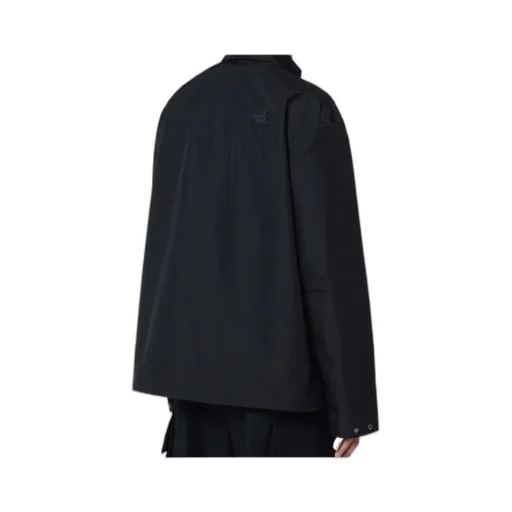 Long-Sleeve Buttoned Shirt