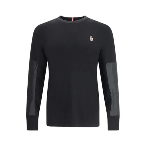 Long-Sleeved Knitwear