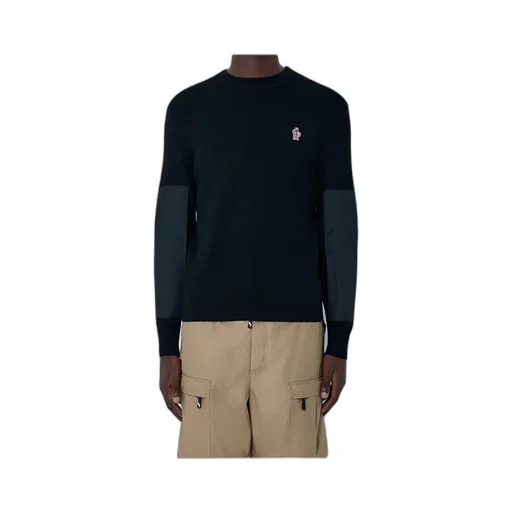 Long-Sleeved Knitwear
