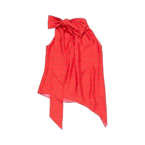 Bow-Detail Asymmetric Top