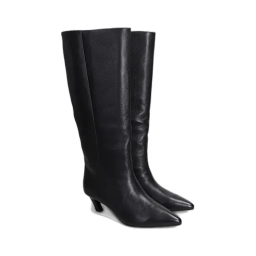 Pointed-Toe Boots