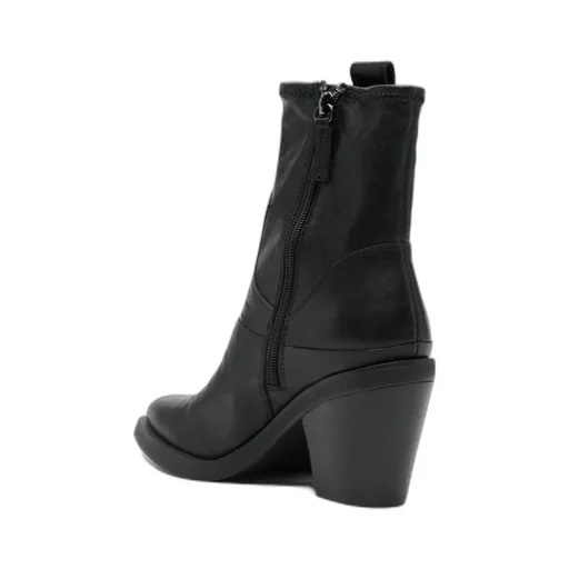 Round-Toed Ankle Boots