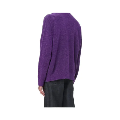 Long-Sleeved Knitwear