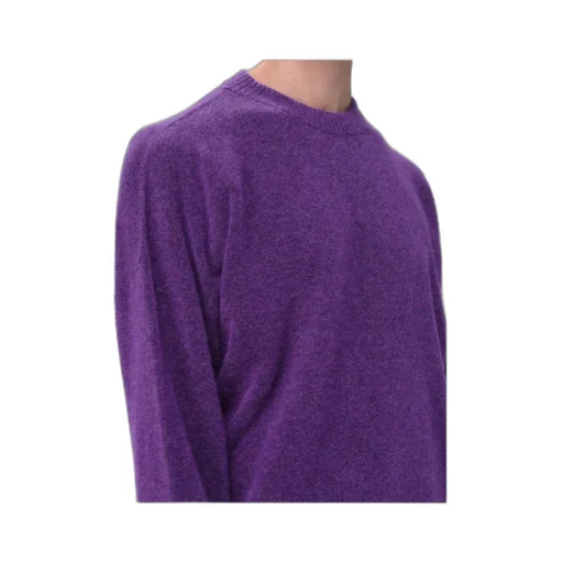 Long-Sleeved Knitwear
