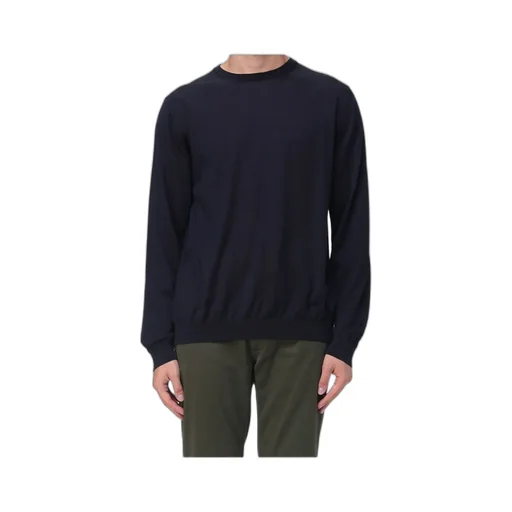 Long-Sleeved Knitwear
