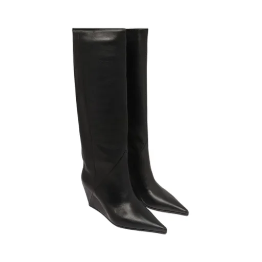 Pointed-Toe Boots