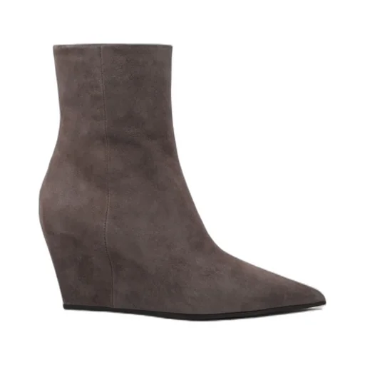 Pointed-Toe Ankle Boots