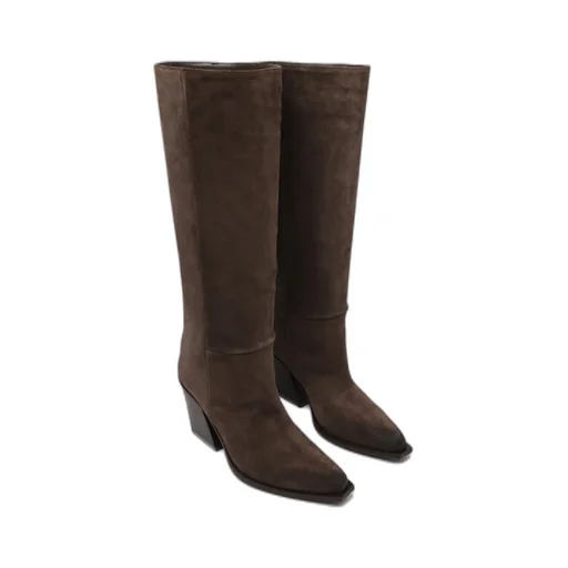 Square-Toe Boots