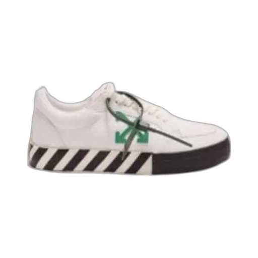 Vulcanized Arrows-Motif Canvas Low-Top Trainer