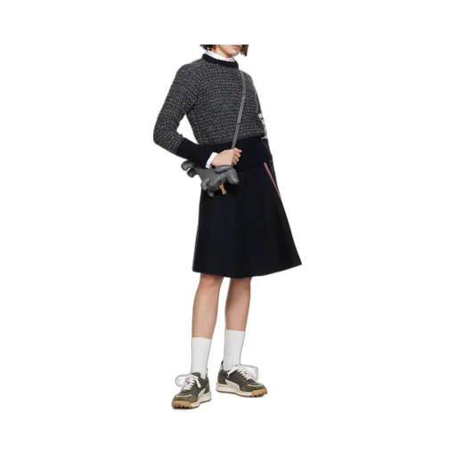 Tuck Stitch Raglan Sleeve Crew Neck Pullover