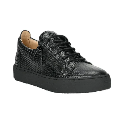 Rhomboid Laced Shoes With Low Uppers
