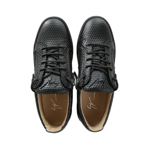 Rhomboid Laced Shoes With Low Uppers