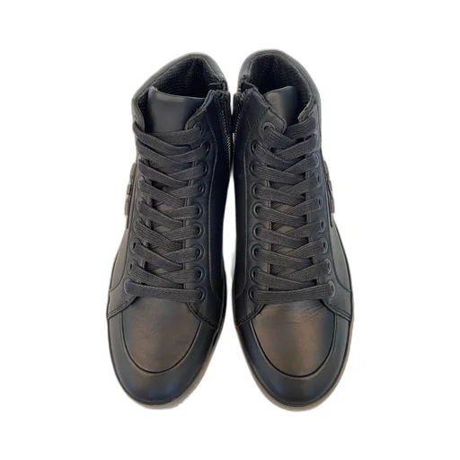 Logo Details Casual Sneakers
