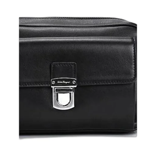 Logo Details Clutch