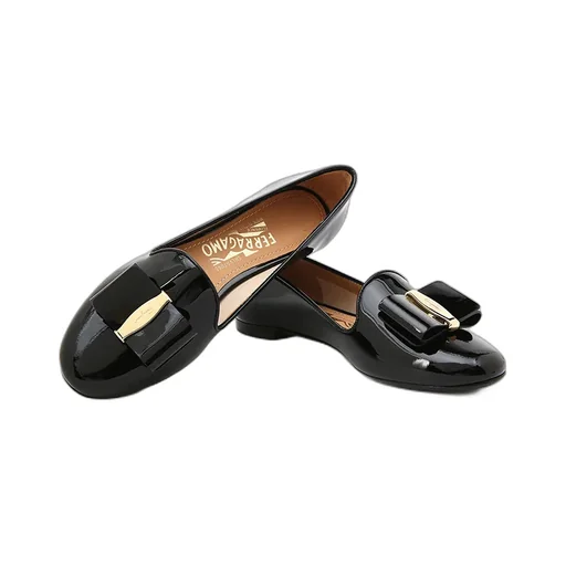 Bow-Decorated Flat Shoes