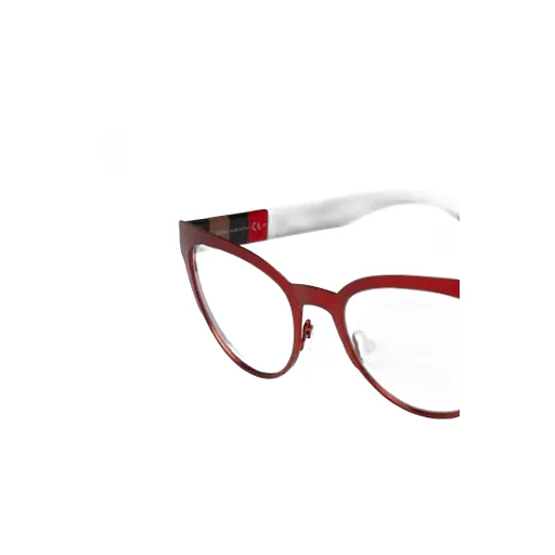 Logo Detail Flat Lens