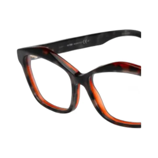 Logo Detail Flat Lens