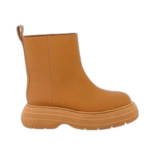 Round Toe Boots